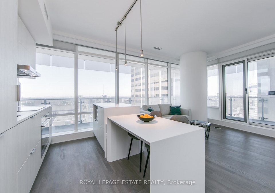1-bloor-street-e-toronto-toronto-ontario-c13513598