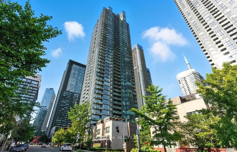 15-fort-york-boulevard-toronto-toronto-ontario-c13513684
