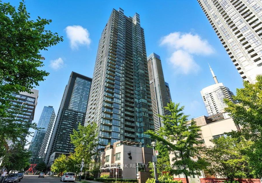 15-fort-york-boulevard-toronto-toronto-ontario-c13513684