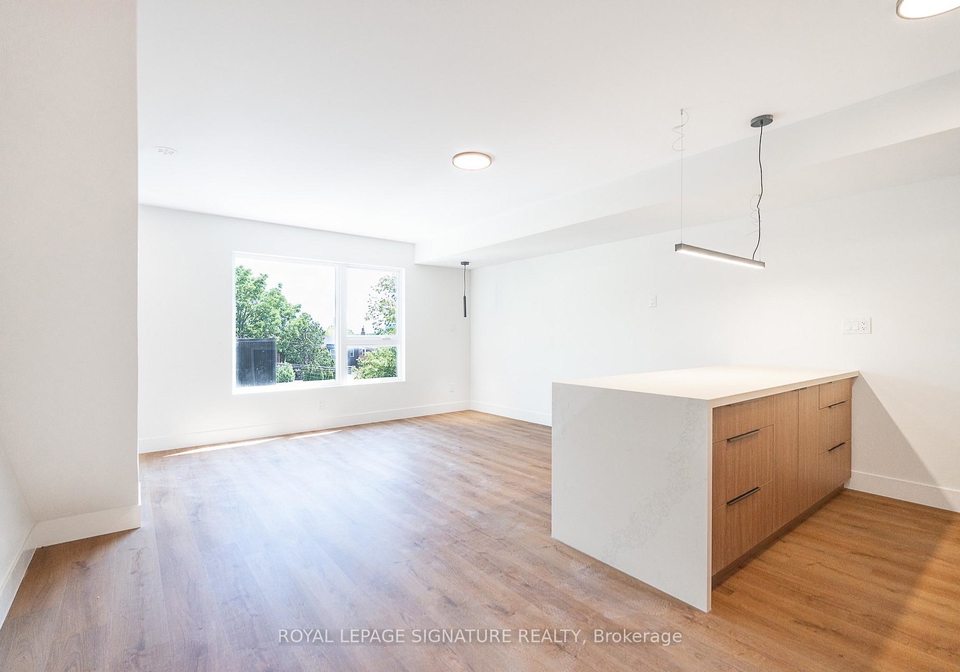 7-earnscliffe-road-toronto-toronto-ontario-c13513900
