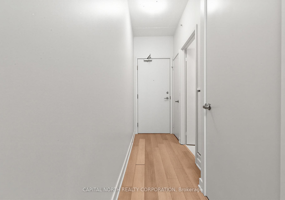 210-simcoe-street-toronto-toronto-ontario-c13514226