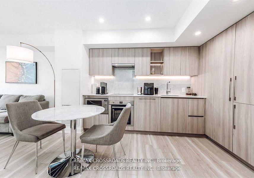 17-bathurst-street-toronto-toronto-ontario-c13514320