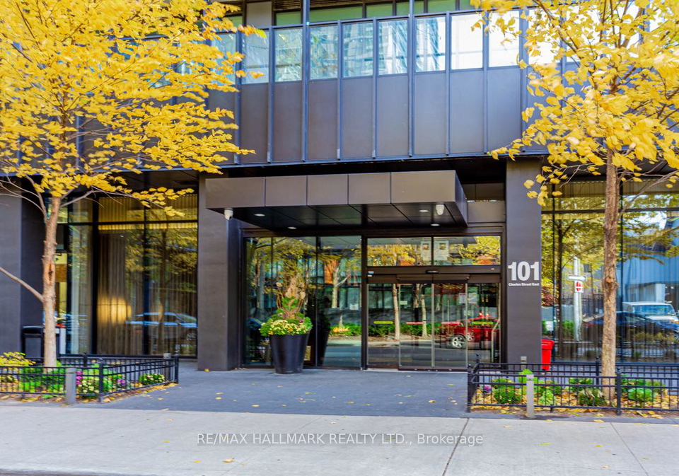 101-charles-street-e-toronto-toronto-ontario-c13514438