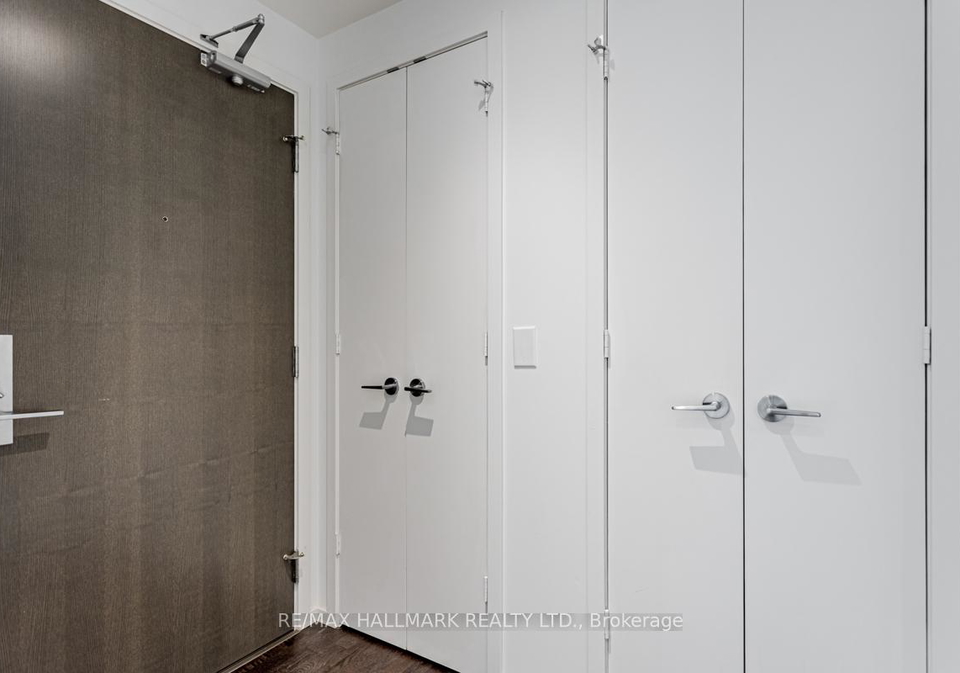 101-charles-street-e-toronto-toronto-ontario-c13514438