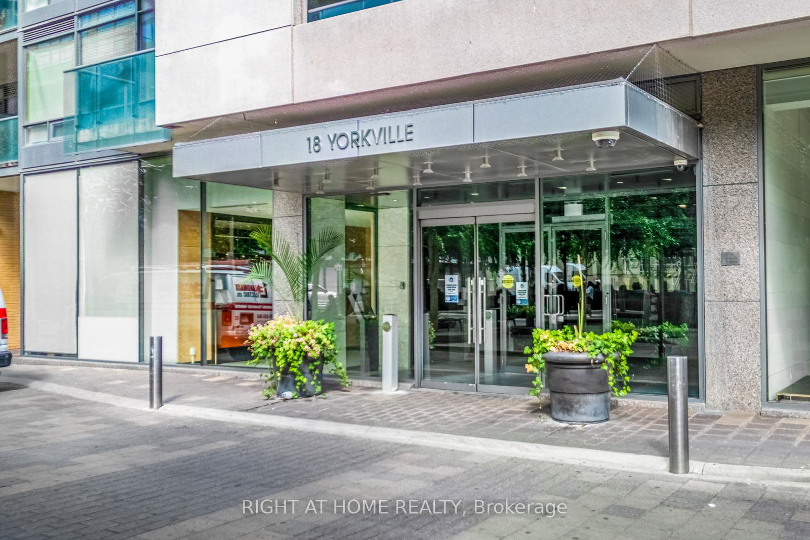 18-yorkville-avenue-toronto-toronto-ontario-c13514958
