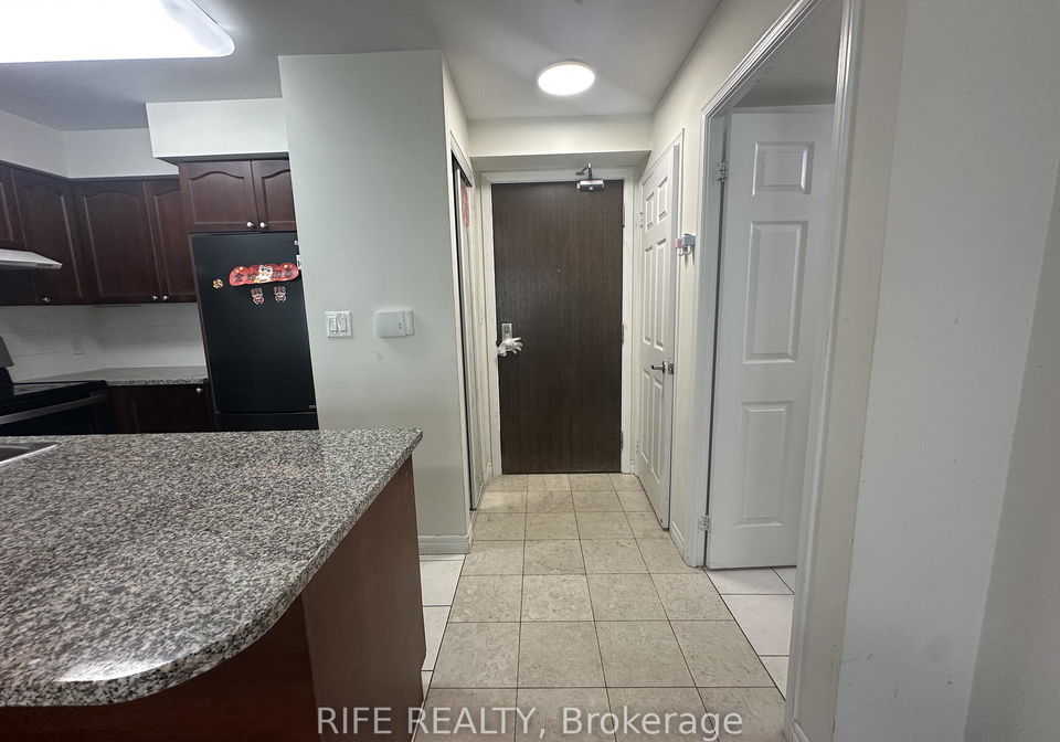 35-hollywood-avenue-toronto-north-york-ontario-c13514970