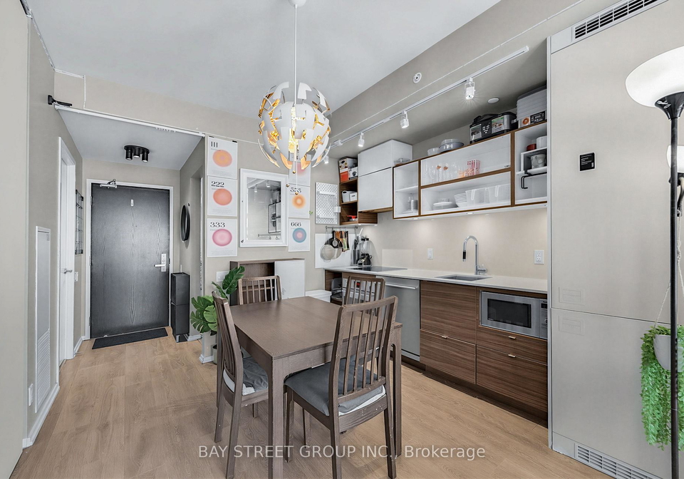 125-peter-street-toronto-toronto-ontario-c13515010