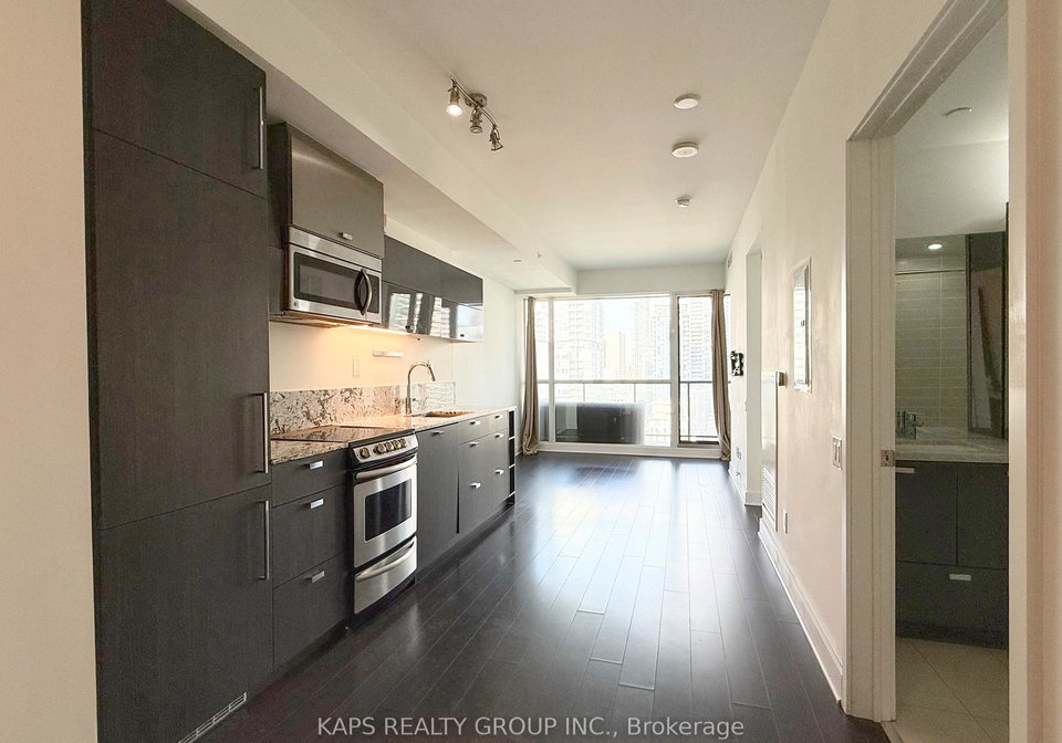 290-adelaide-street-w-toronto-toronto-ontario-c13515094