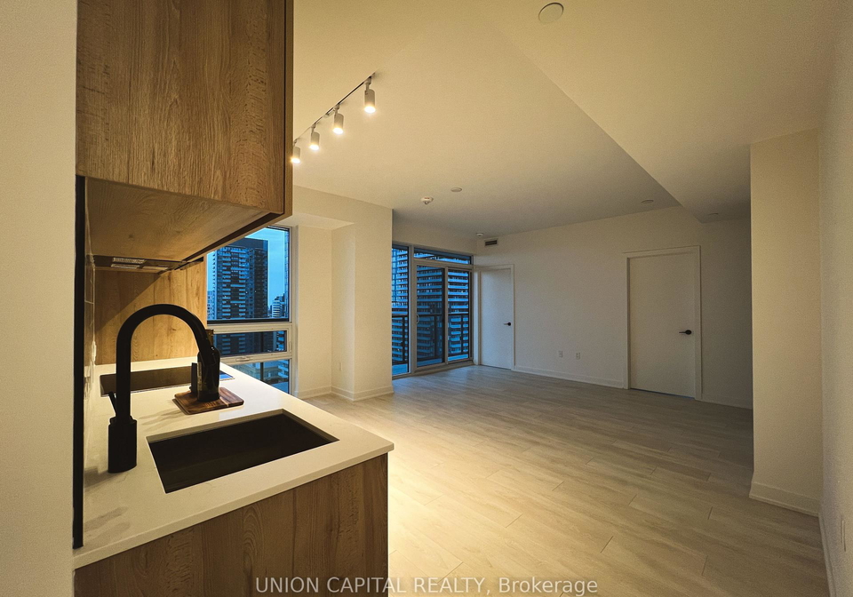 127-broadway-avenue-toronto-toronto-ontario-c13515756