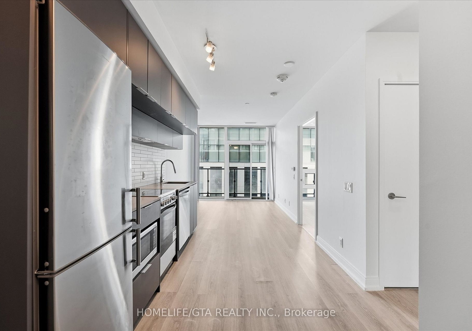 181-dundas-street-e-toronto-toronto-ontario-c13516468