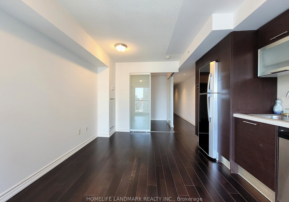 386-yonge-street-toronto-toronto-ontario-c13516888
