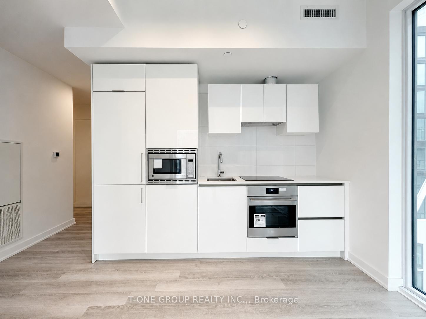 121-st-patrick-street-toronto-toronto-ontario-c13516890