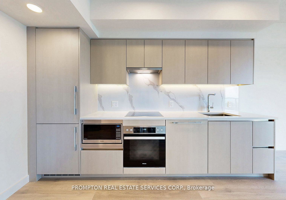 1-concord-cityplace-way-toronto-toronto-ontario-c13517258