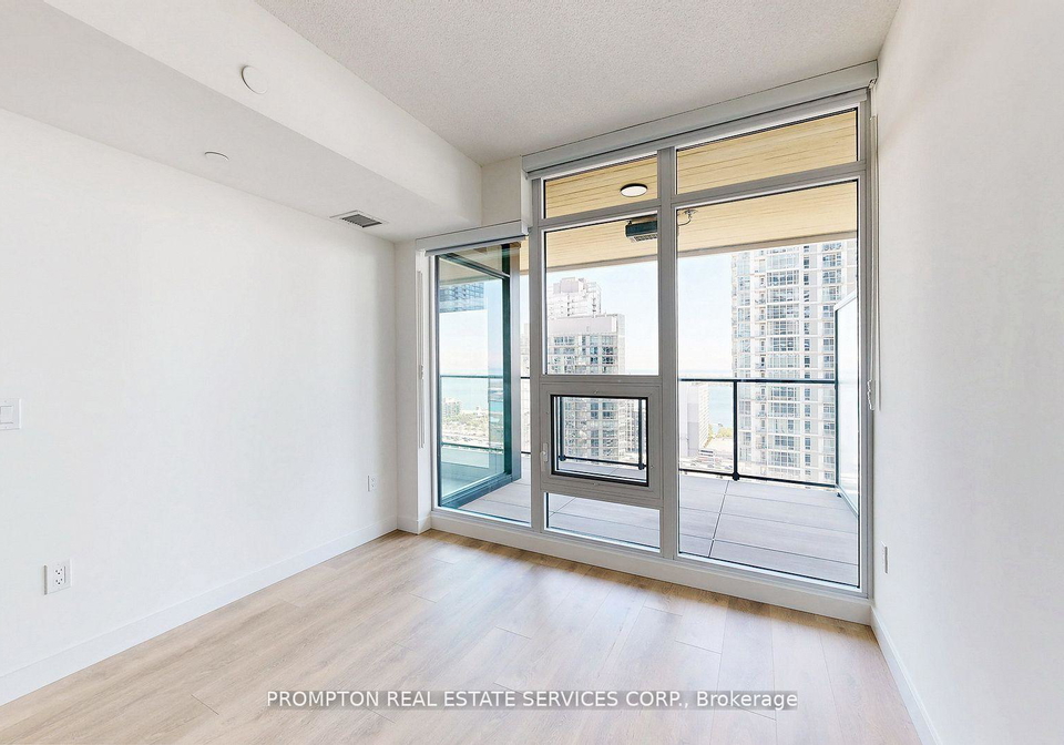 1-concord-cityplace-way-toronto-toronto-ontario-c13517258