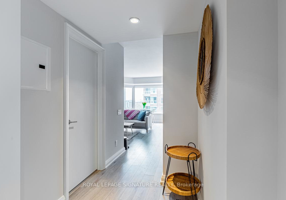 155-yorkville-avenue-toronto-toronto-ontario-c13517552