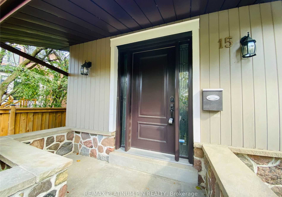 15-whitelock-crescent-toronto-north-york-ontario-c13517608