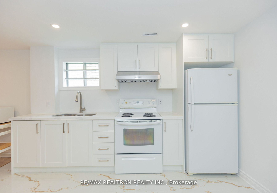 129-sexton-crescent-toronto-north-york-ontario-c13517788