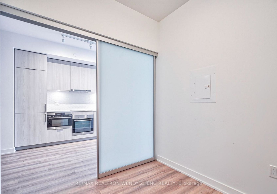 15-queens-quay-e-toronto-toronto-ontario-c13517870