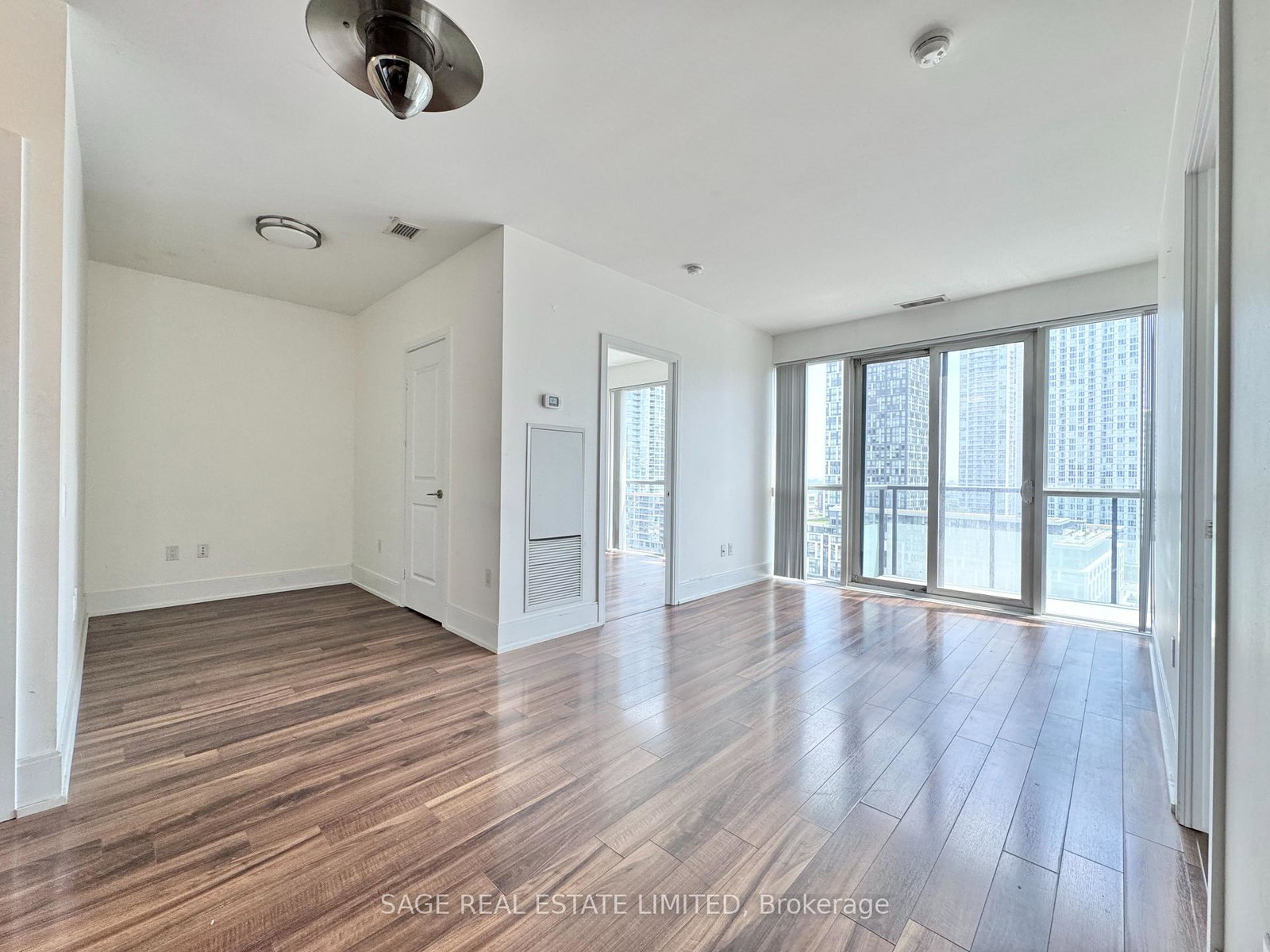 560-front-street-w-toronto-toronto-ontario-c13518874