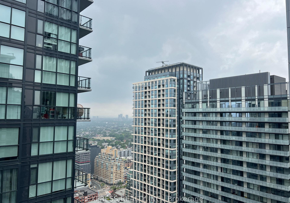 8-widmer-street-toronto-toronto-ontario-c13520146