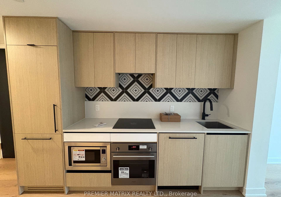 5-lakeview-avenue-toronto-toronto-ontario-c13521090