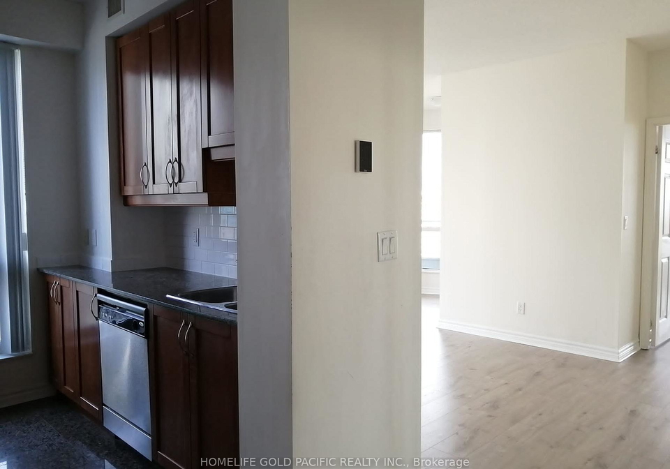 18-holmes-avenue-toronto-north-york-ontario-c13521532