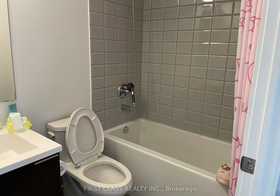 203-college-street-toronto-toronto-ontario-c13521544