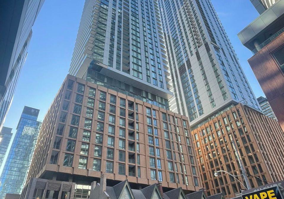 8-widmer-street-toronto-toronto-ontario-c13522130