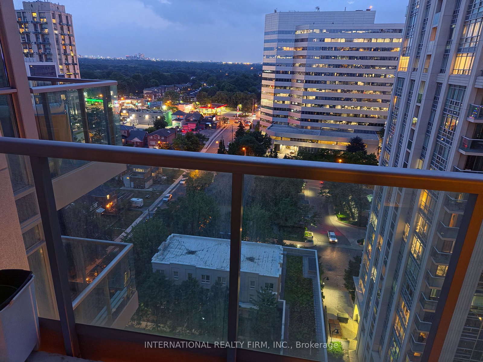 17-anndale-drive-toronto-north-york-ontario-c13522212