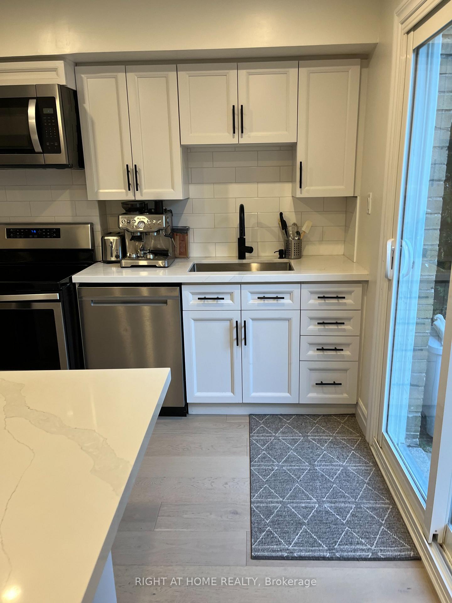 6-broadpath-road-toronto-north-york-ontario-c13522226