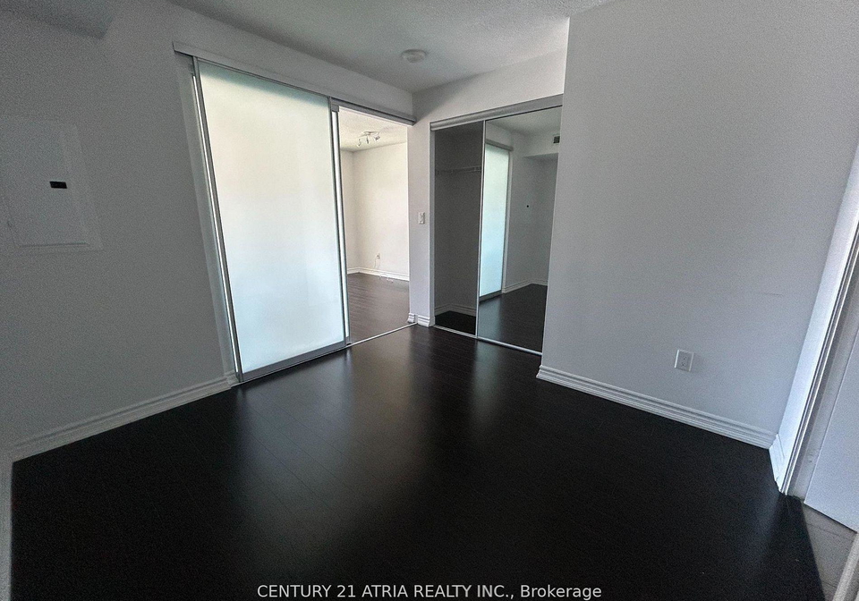 386-yonge-street-toronto-toronto-ontario-c13522502