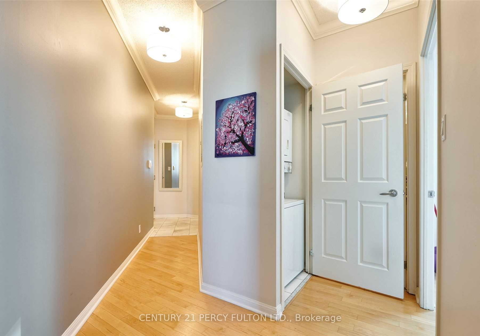 230-queens-quay-w-toronto-toronto-ontario-c13522978