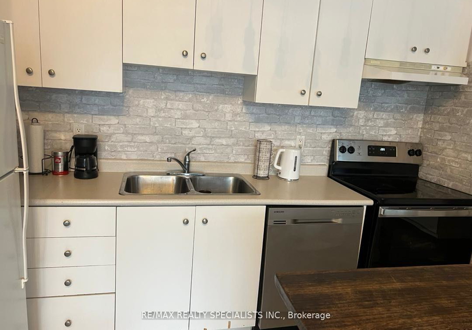 700-king-street-w-toronto-toronto-ontario-c13523338