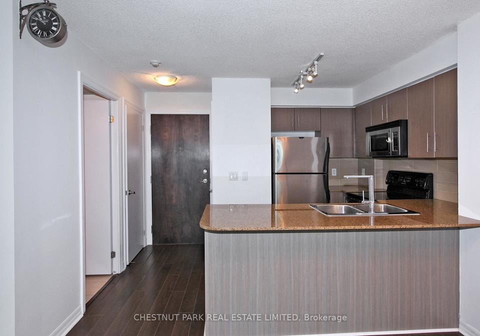 12-yonge-street-toronto-toronto-ontario-c13523700