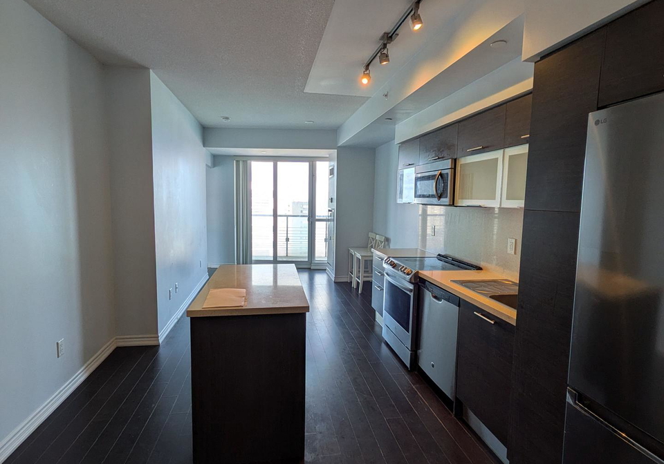 386-yonge-street-toronto-toronto-ontario-c13523836