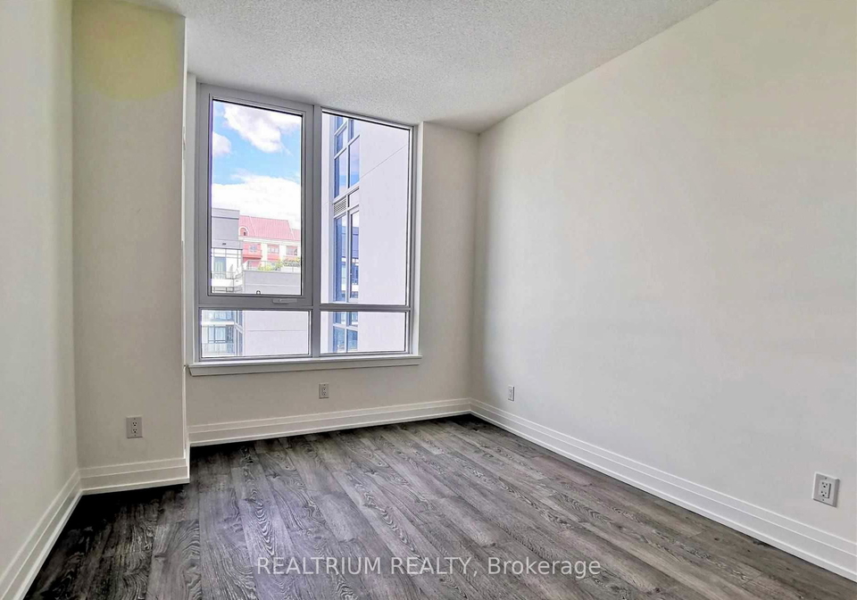591-sheppard-avenue-e-toronto-north-york-ontario-c13523892