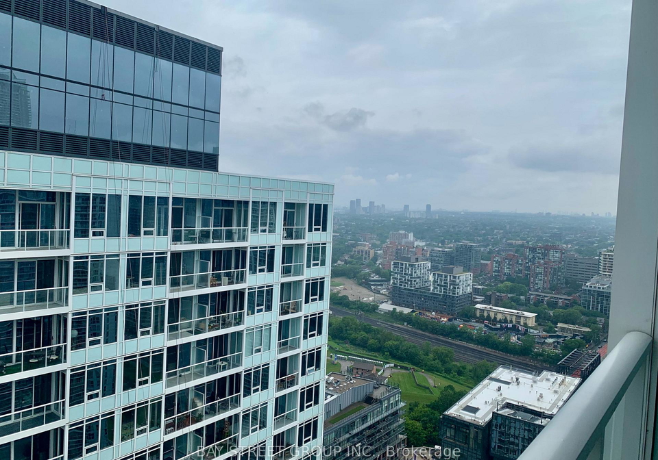 17-bathurst-street-toronto-toronto-ontario-c13523974
