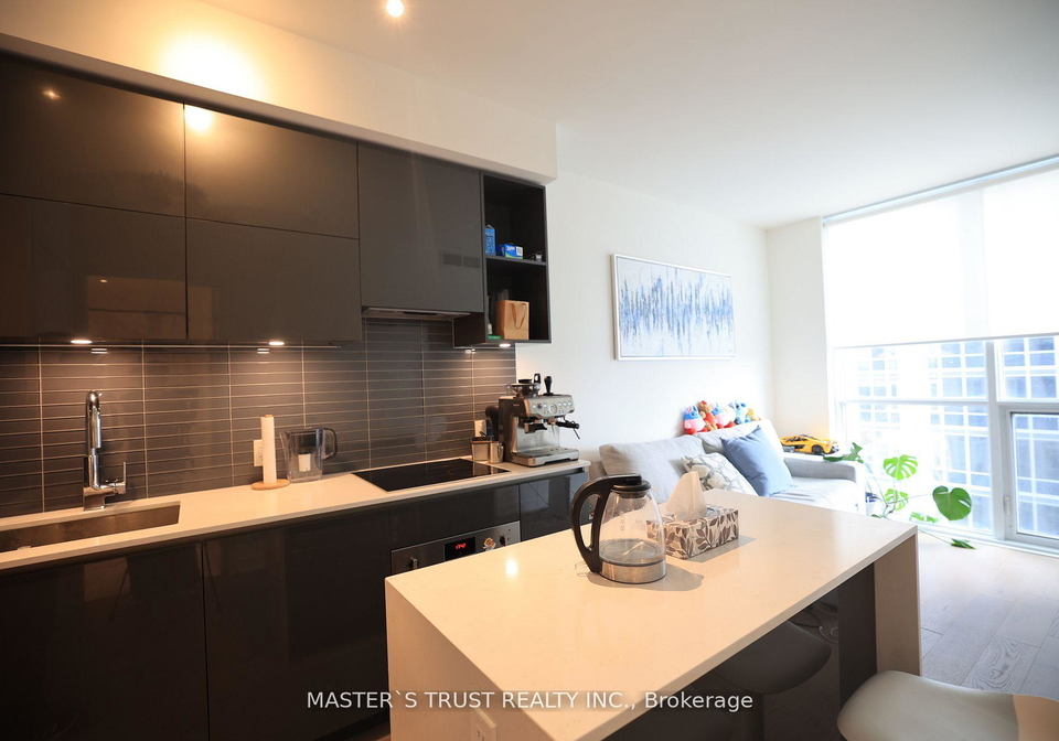 1-yorkville-avenue-toronto-toronto-ontario-c13524004