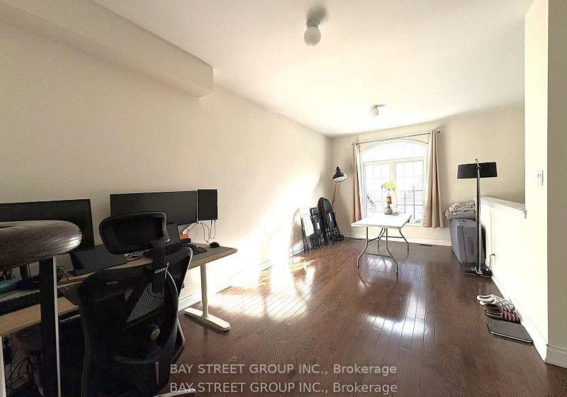9-strawflower-mews-toronto-north-york-ontario-c13524020