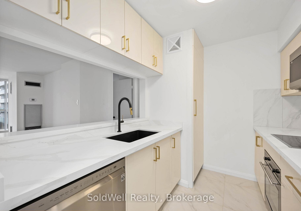 1055-bay-street-toronto-toronto-ontario-c13524274