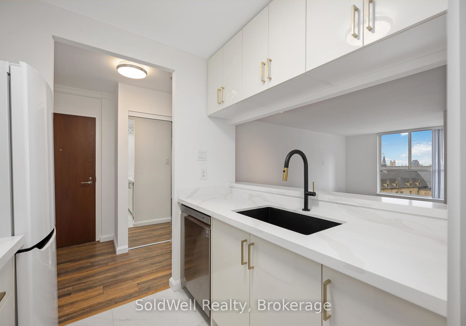 1055-bay-street-toronto-toronto-ontario-c13524274