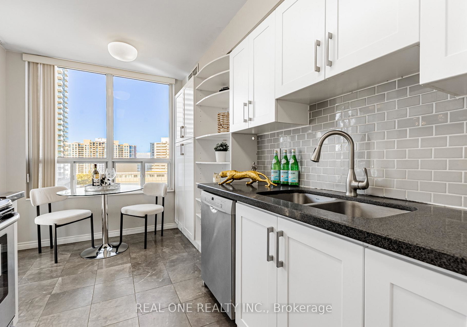 238-doris-avenue-toronto-north-york-ontario-c13524418