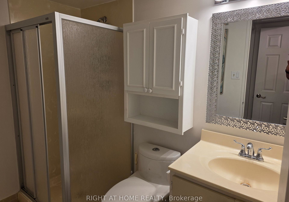 280-simcoe-street-e-toronto-toronto-ontario-c13524458
