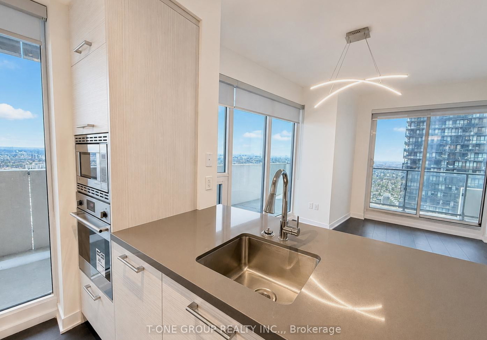 2221-yonge-street-toronto-toronto-ontario-c13524974