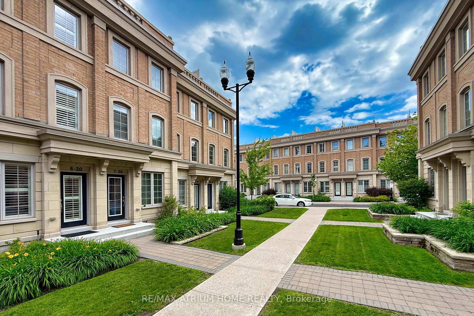 20-hargrave-lane-toronto-north-york-ontario-c13525232