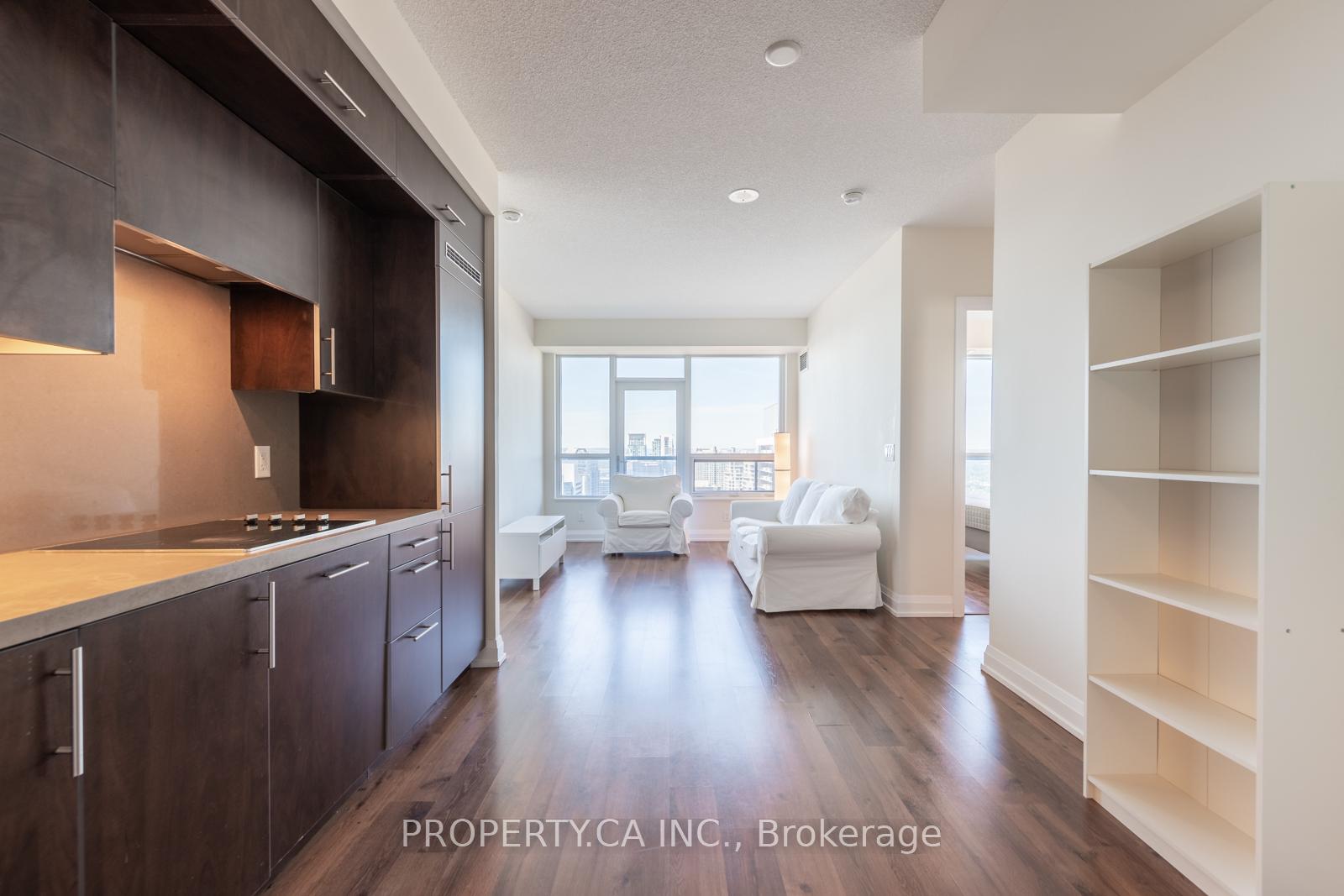 5-sheppard-avenue-e-toronto-north-york-ontario-c13525398