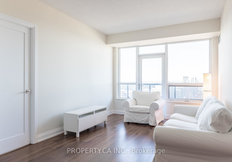 5-sheppard-avenue-e-toronto-north-york-ontario-c13525398