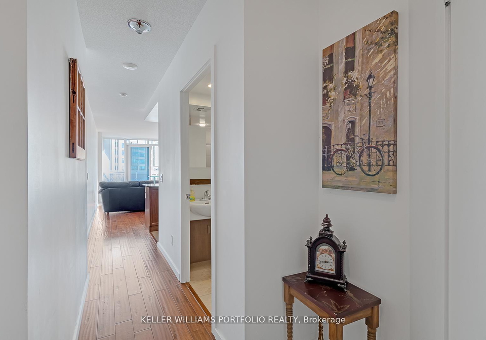 218-queens-quay-w-toronto-toronto-ontario-c13526108