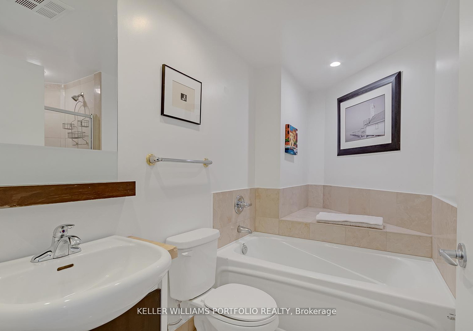 218-queens-quay-w-toronto-toronto-ontario-c13526108