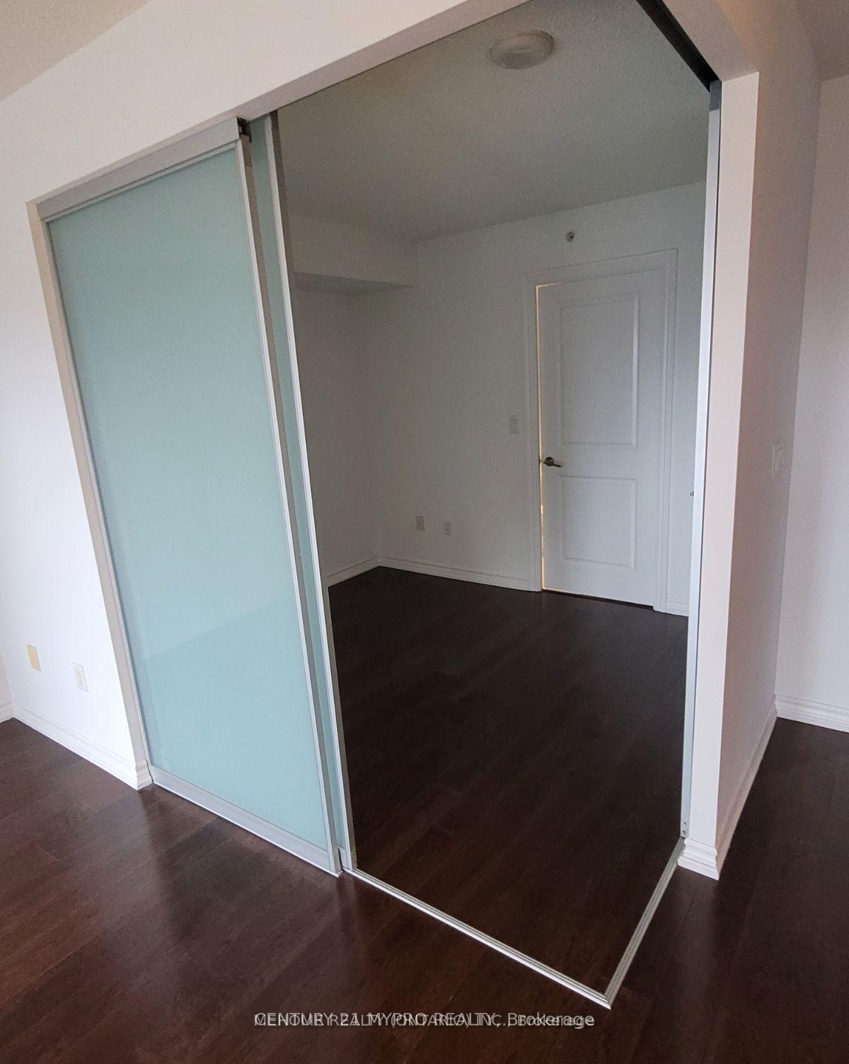 386-yonge-street-toronto-toronto-ontario-c13526350